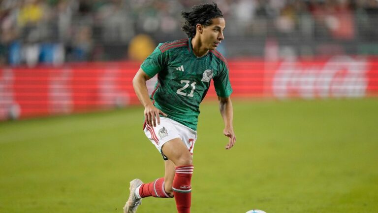 Diego Lainez playing soccer
